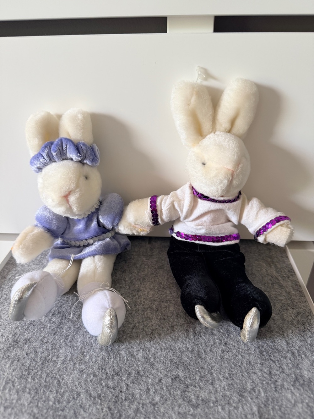 Vintage 1998 Creature Comforts Bunny Couple Plush Set- Figure Skating - Picture 4 of 9